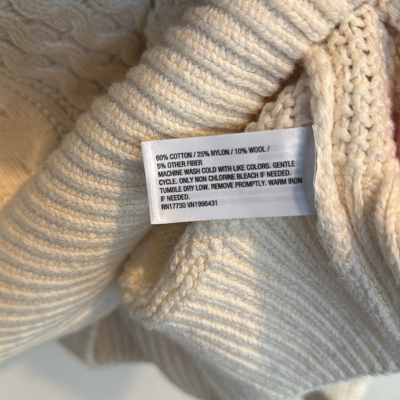 Universal Thread Fisherman Sweater in Cream. Size Small. - Picture 4 of 4